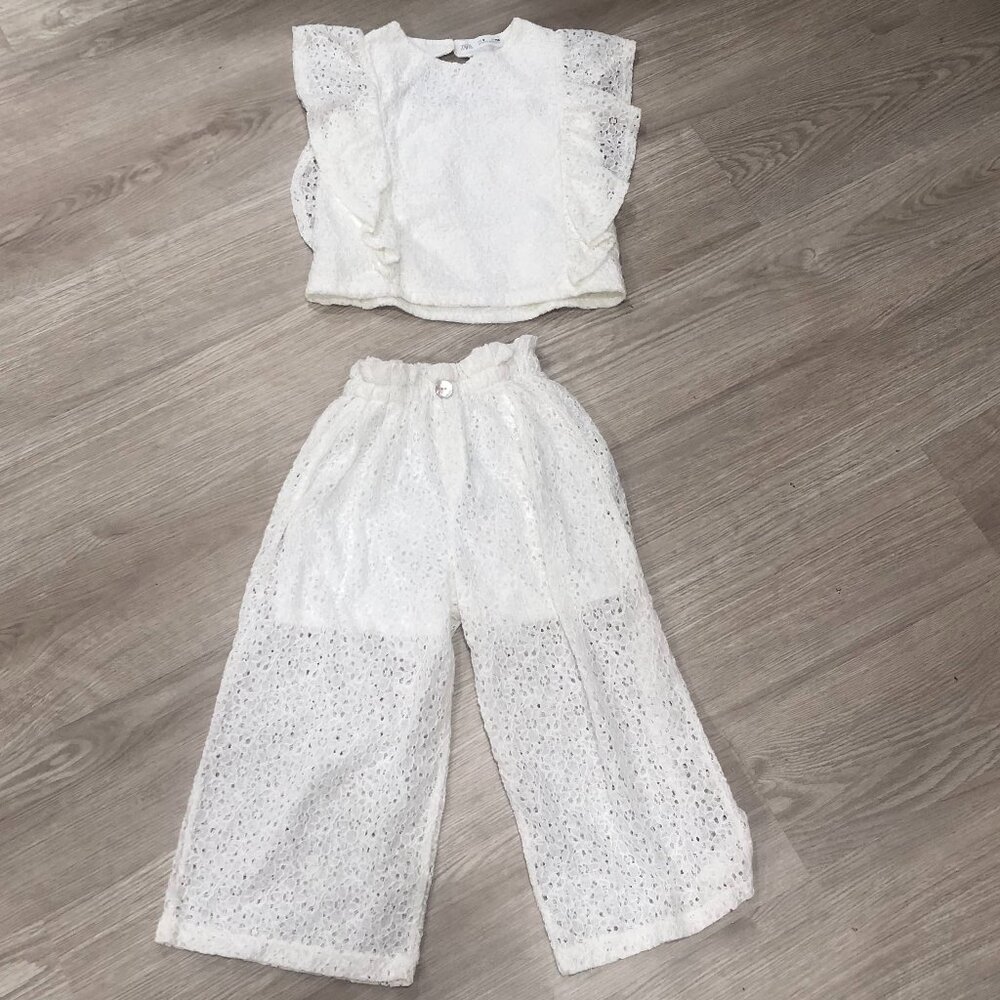 ZARA Girl's Two-piece Eyelet Set (Size 6) - White- Top and Pants
